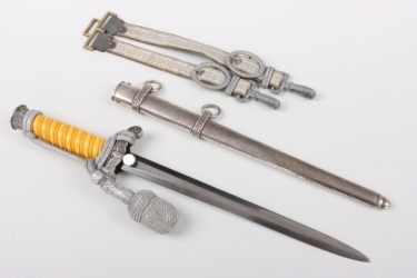 M35 Heer officer's dagger with hangers and portepee - Eickhorn