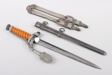 M35 Heer officer's dagger with hangers and portepee - Klaas