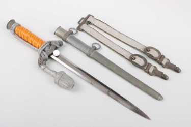 M35 Heer officer's dagger with hangers and portepee - Tiger