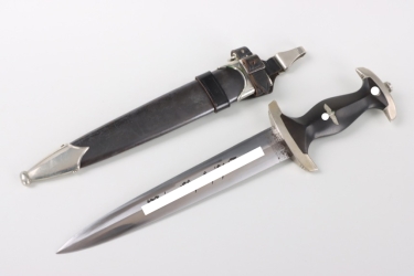 Early M33 SS Service Dagger "I" with vertical dagger hanger - Böker