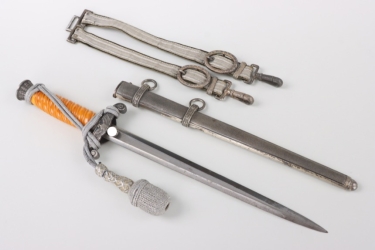 M35 Heer officer's dagger with hanger and portapee - WKC Solingen