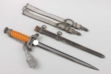 M35 Heer officer's dagger with hangers and portepee - Hörster