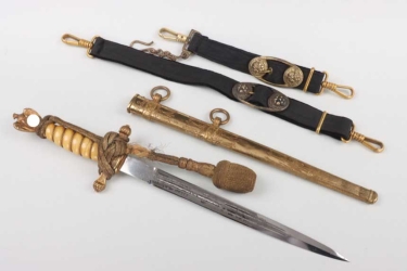 M38 Kriegsmarine officer's dagger complete with hangers and portepee - Eickhorn