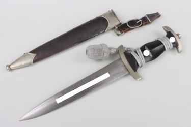 M33 SS Service Dagger "ex Ernst Röhm" with hanger & portepee - Böker