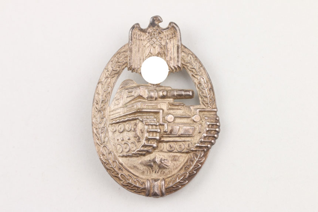 Tank Assault Badge in silver - tombak