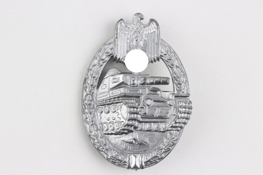 Tank Assault Badge in silver - Frank & Reif 