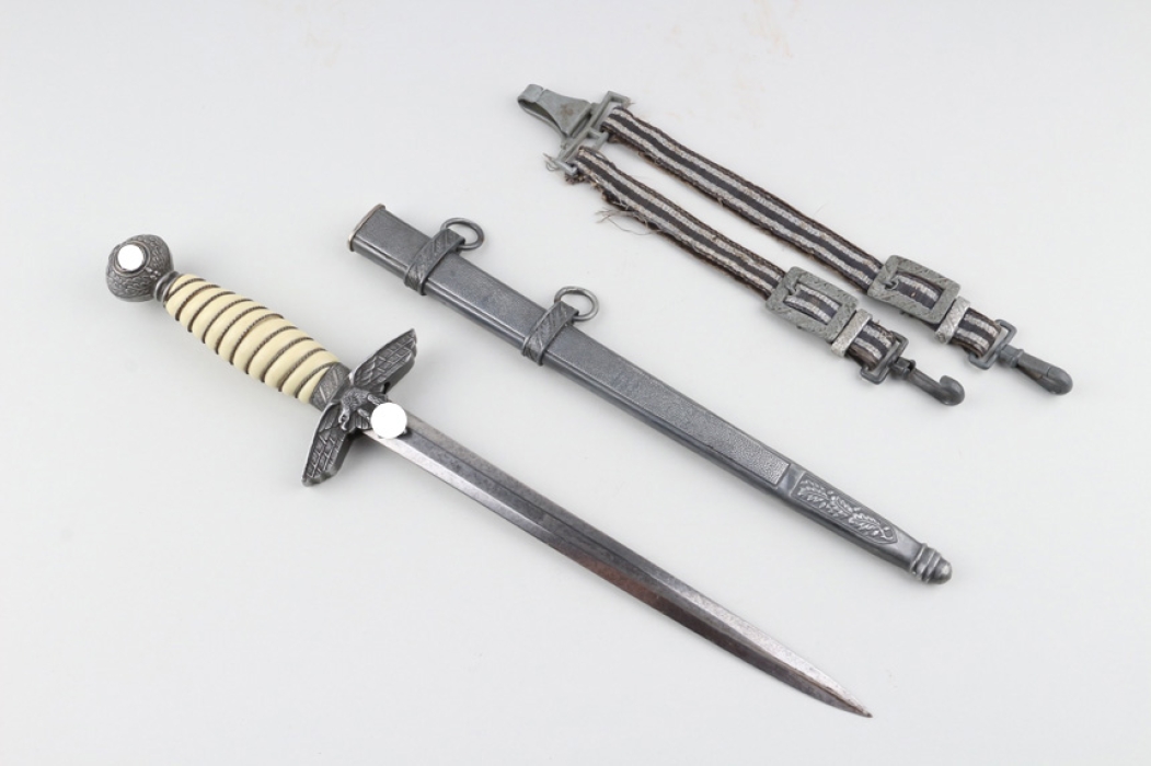 Luftwaffe officers dagger + hangers 