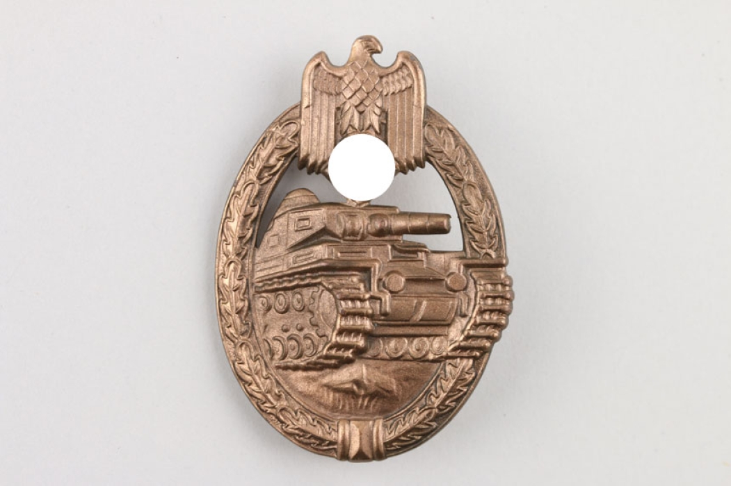 Tank Assault Badge in bronze - unworn 