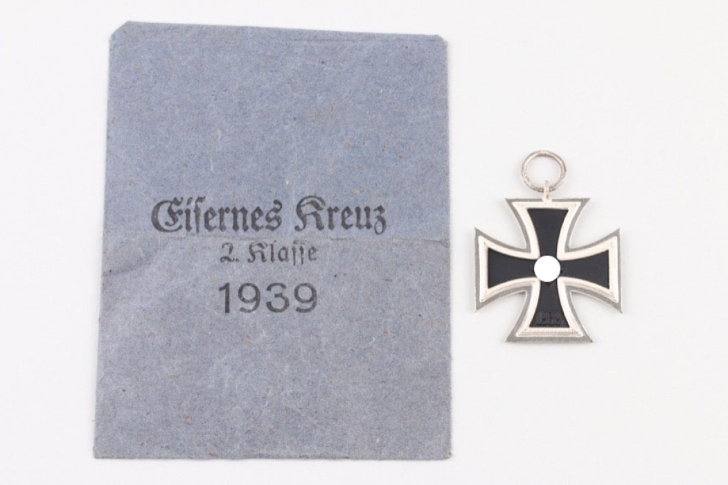 1939 Iron Cross 2nd Class "100" in W&L bag 