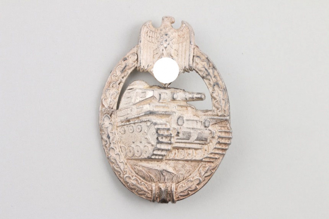 Tank Assault Badge in silver - hollow