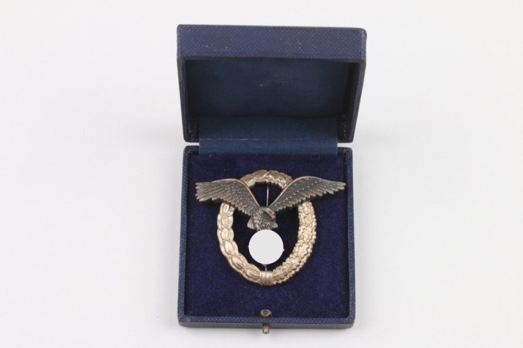 Luftwaffe Pilot's Badge (B&N L) in case 