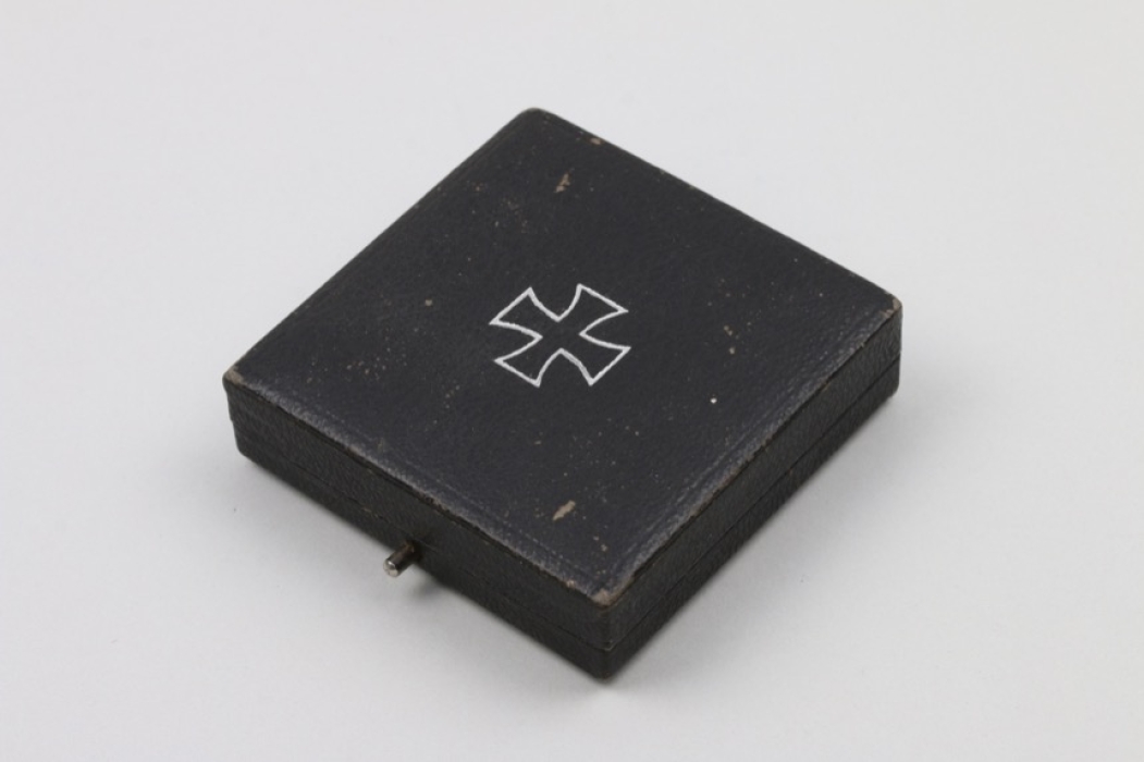 Deumer case to 1939 Iron Cross 1st Class