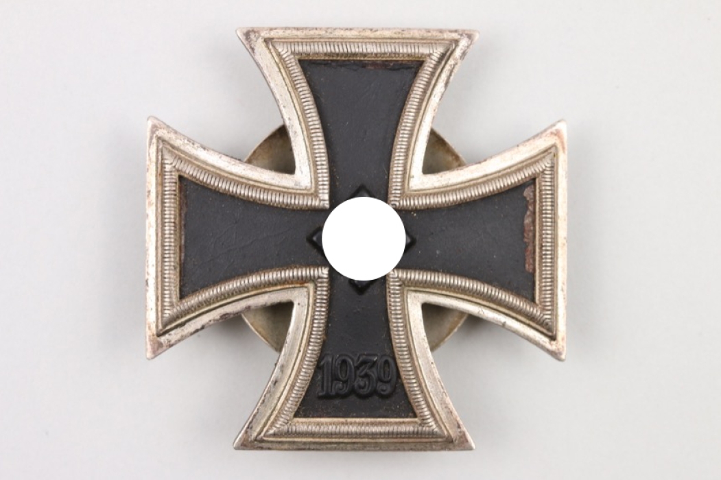 1939 Iron Cross 1st Class on screw-back