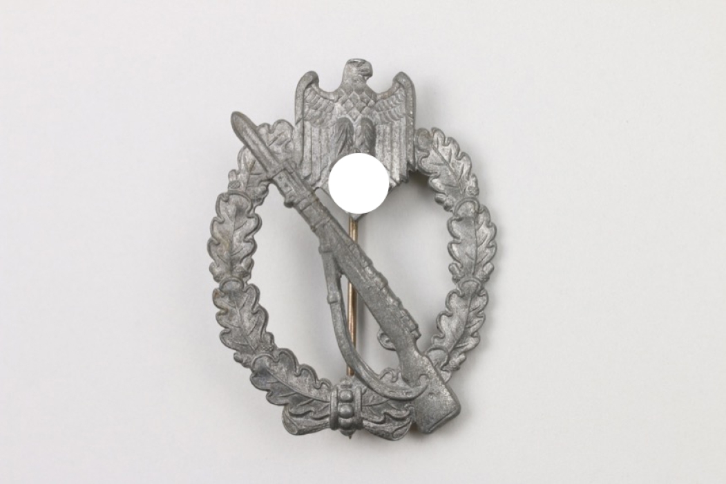 Infantry Assault Badge in silver - L/10