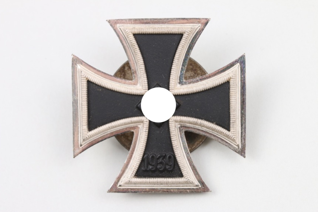 1939 Iron Cross 1st Class on screw-back - L/16 