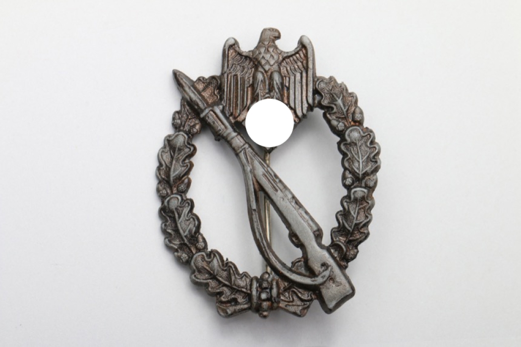 Infantry Assault Badge in bronze