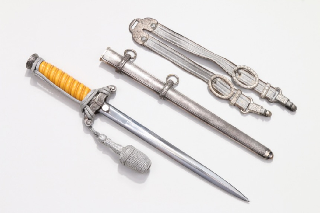 Heer officer's dagger (Hörster) with hangers