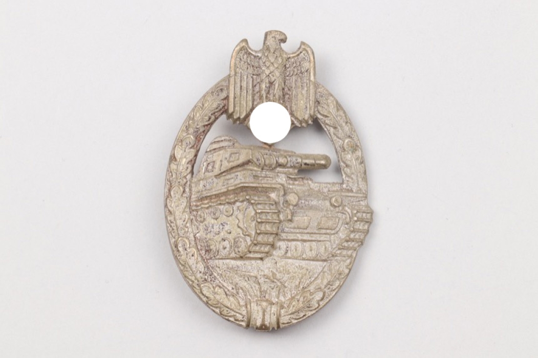 Tank Assault Badge in silver - tombak