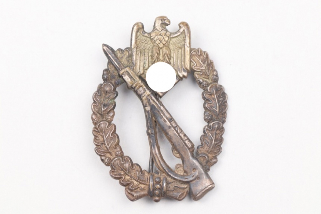 Infantry Assault Badge in silver - tombak (hollow)