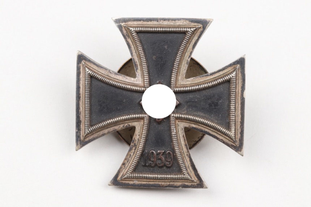 1939 Iron Cross 1st Class on screw-back - L/16