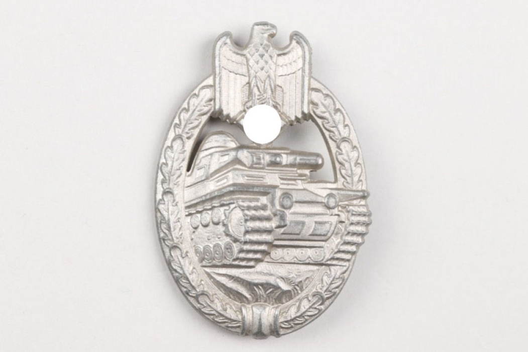 Tank Assault Badge in silver - semi hollow