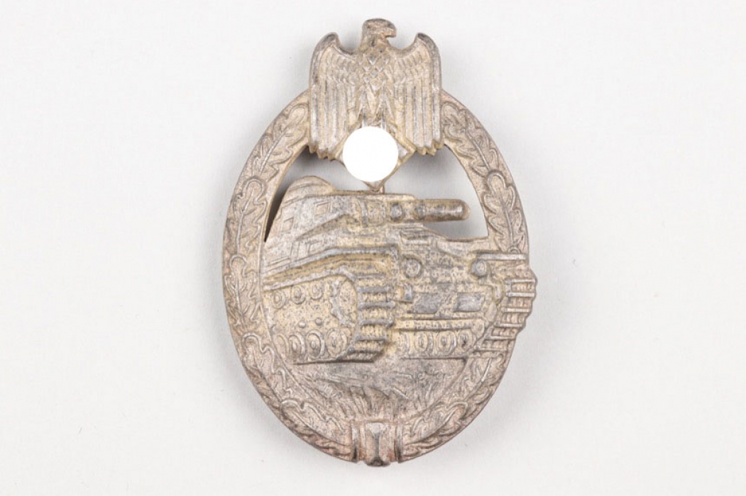 Tank Assault Badge in silver - hollow