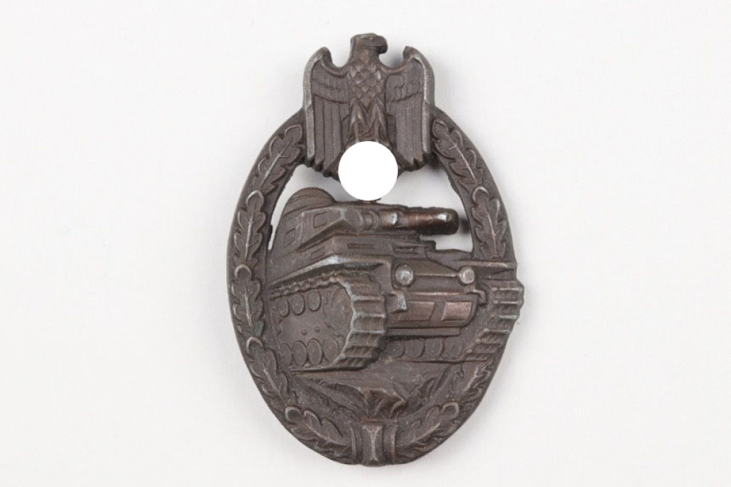 Tank Assault Badge in bronze - hollow