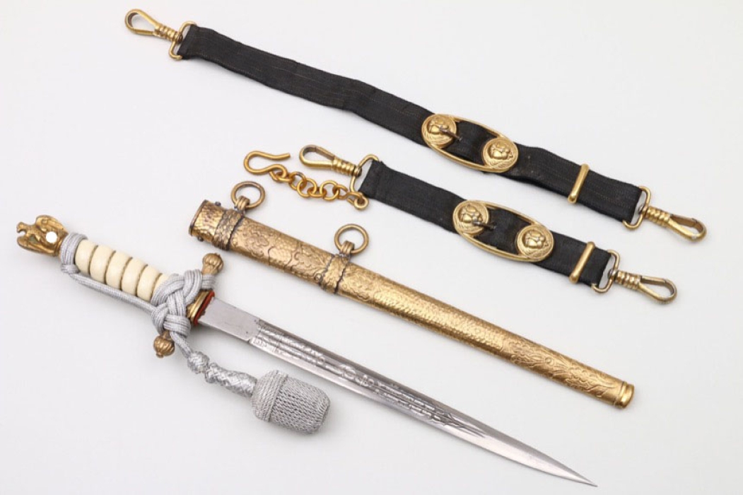 Kriegsmarine officer's dagger with hangers - Eickhorn