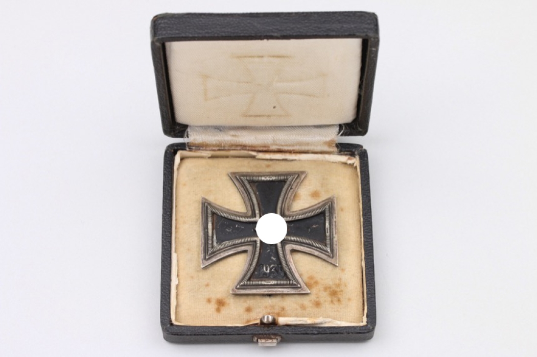 1939 Iron Cross 1st Class in case - 15