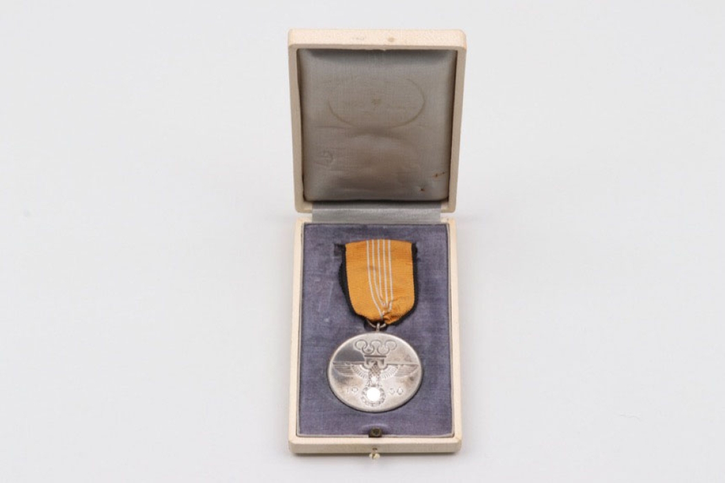 1936 Olympic Commemorative Medal in case