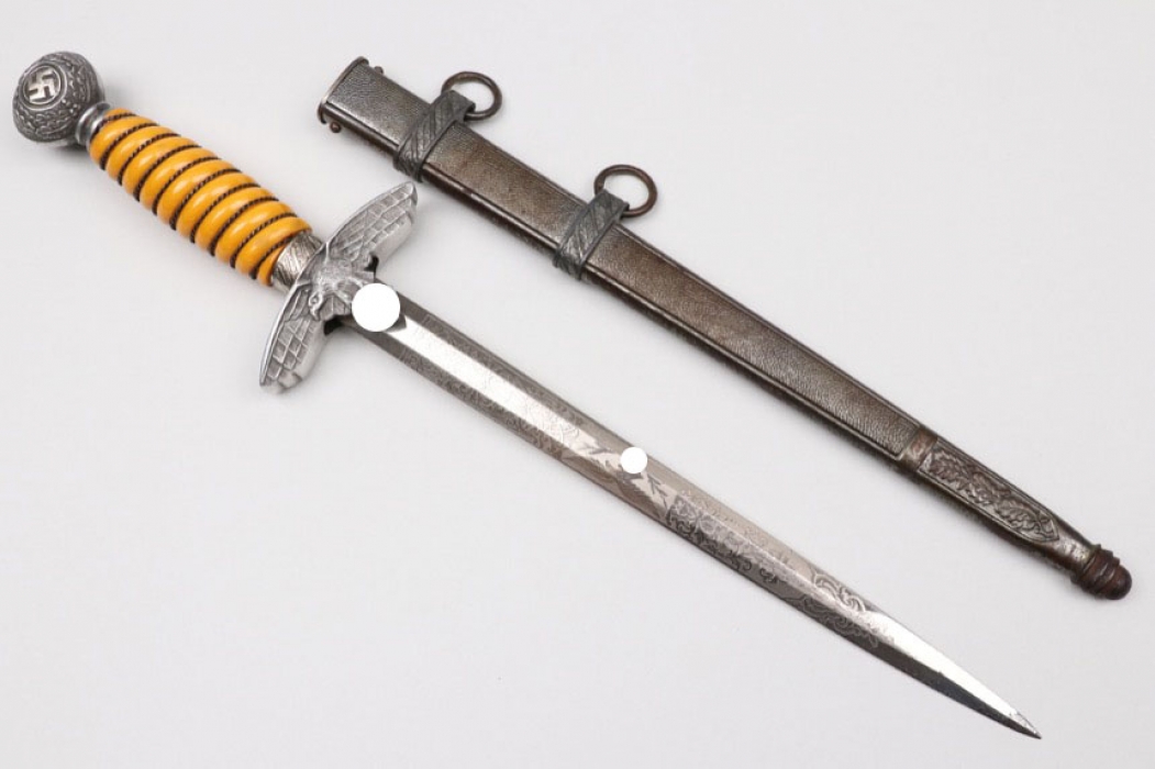 Luftwaffe officer's dagger with etched blade