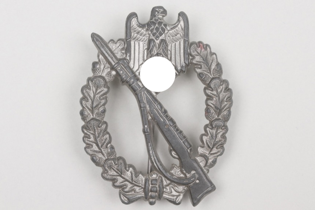 Infantry Assault Badge in silver - semi-hollow