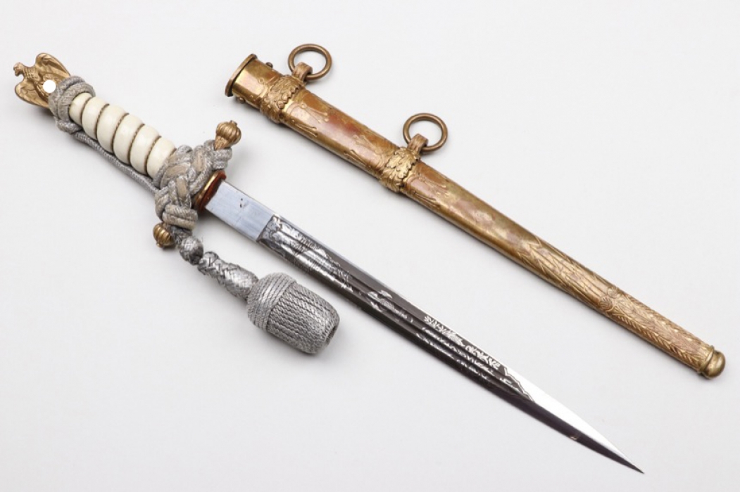 Kriegsmarine officer's dagger with portepee - Eickhorn