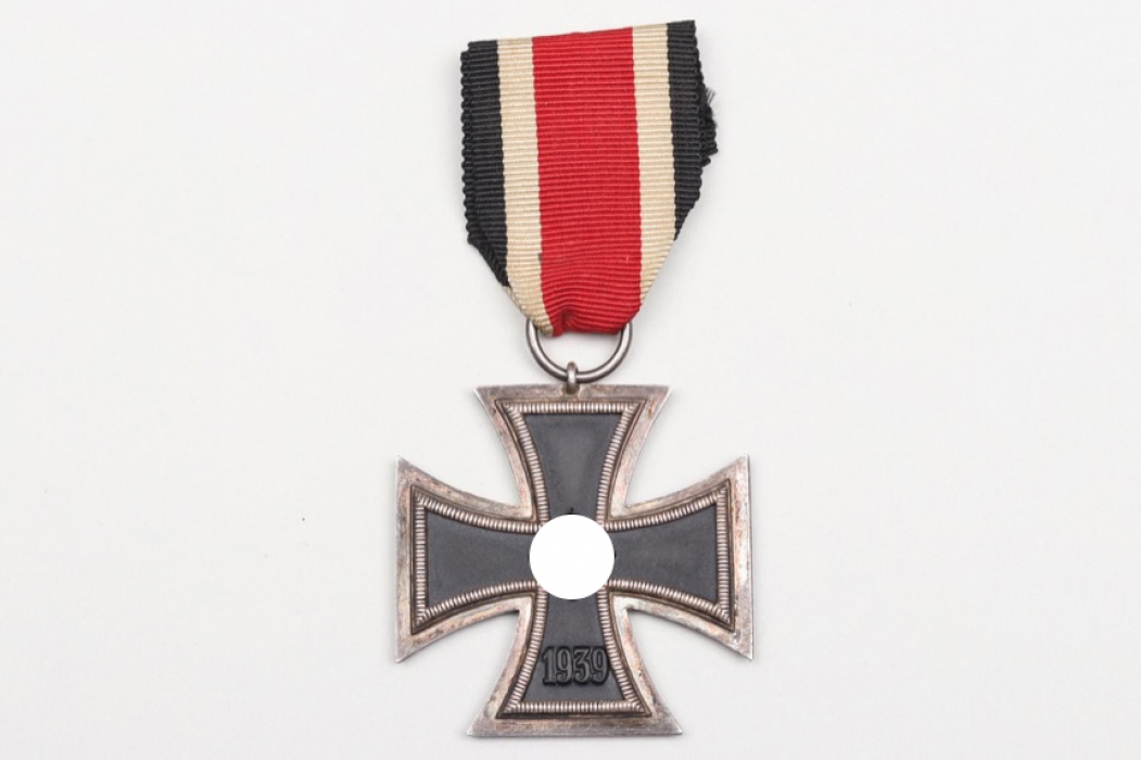 1939 Iron Cross 2nd Class - Knight's Cross size