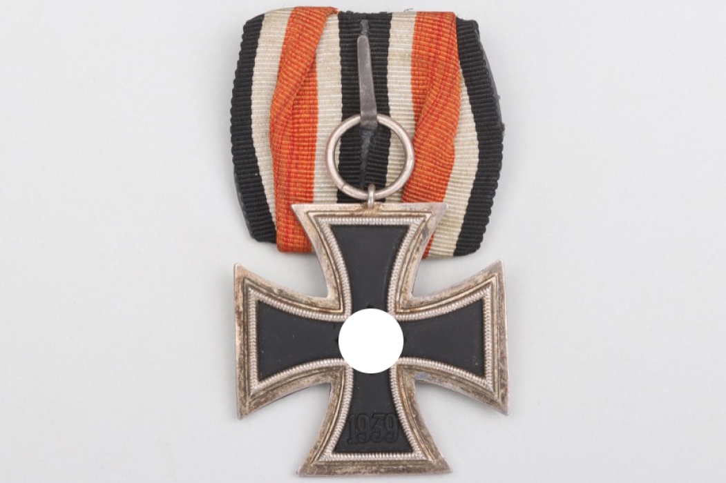 1939 Iron Cross 2nd Class on medal bar