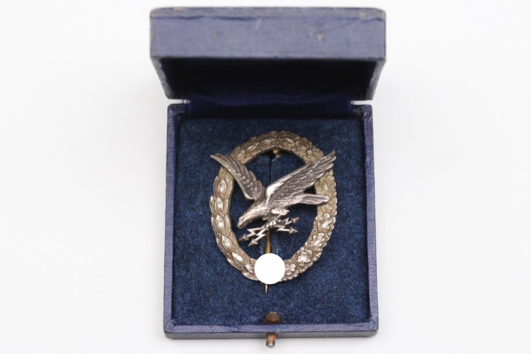 Luftwaffe Radio Operator & Air Gunner's Badge in case - Juncker