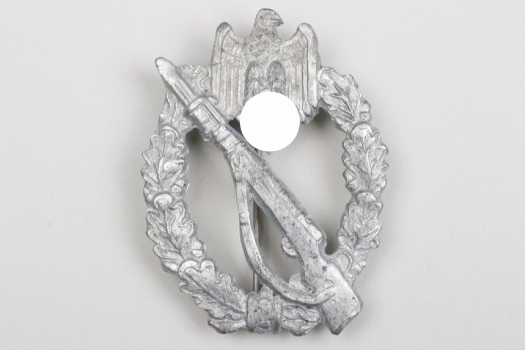 Infantry Assault Badge in silver