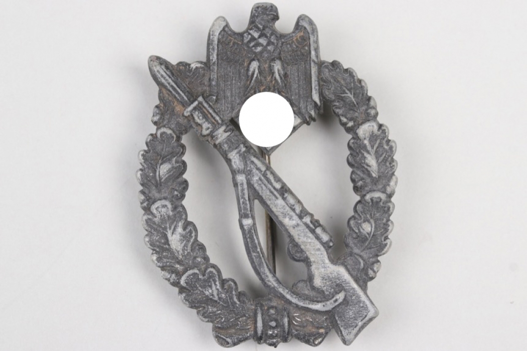 Infantry Assault Badge in silver