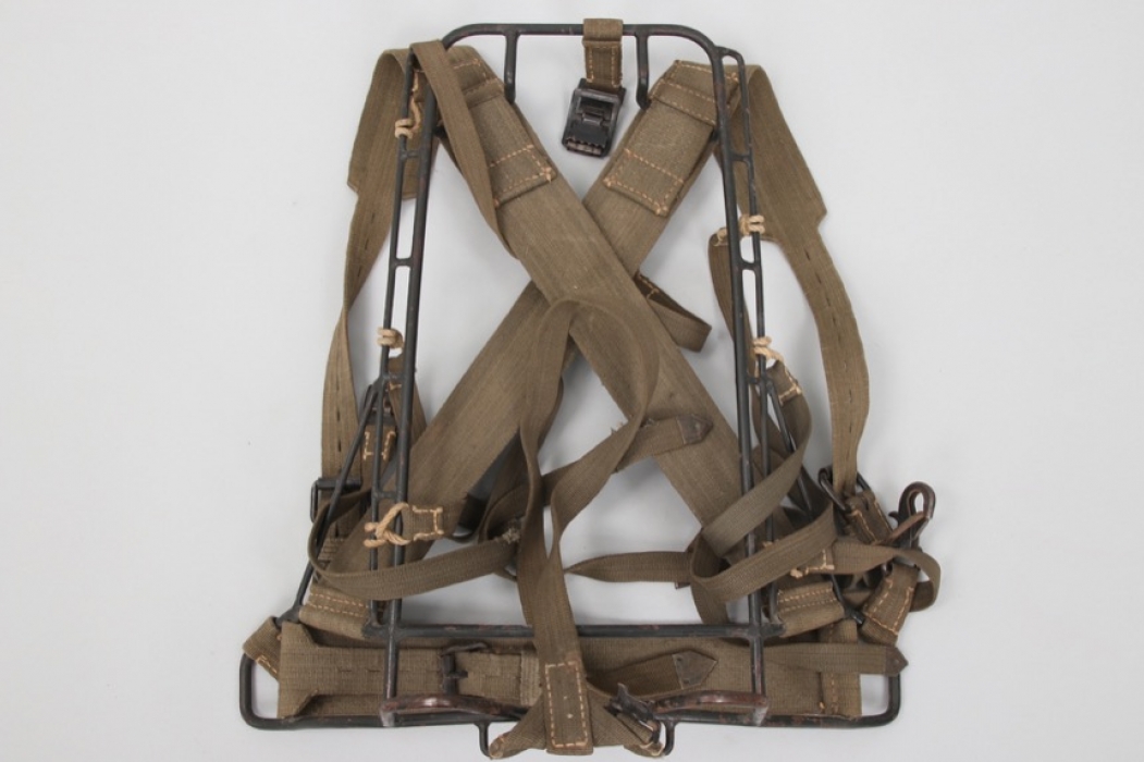 Wehrmacht M43 "Traggestell" pack frame