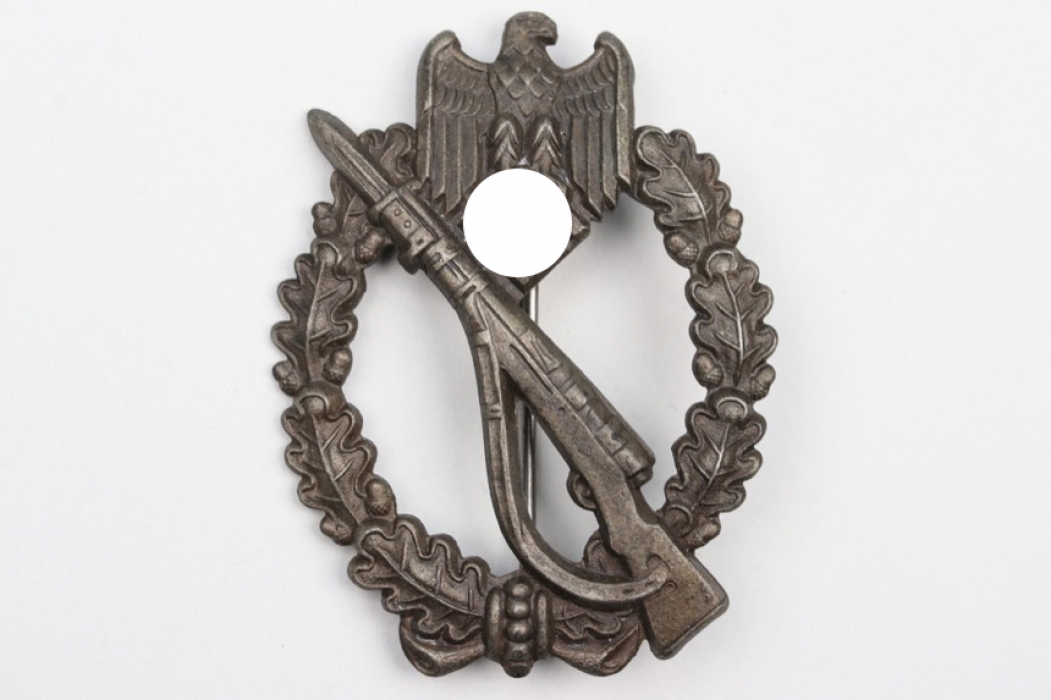 Infantry Assault Badge in bronze