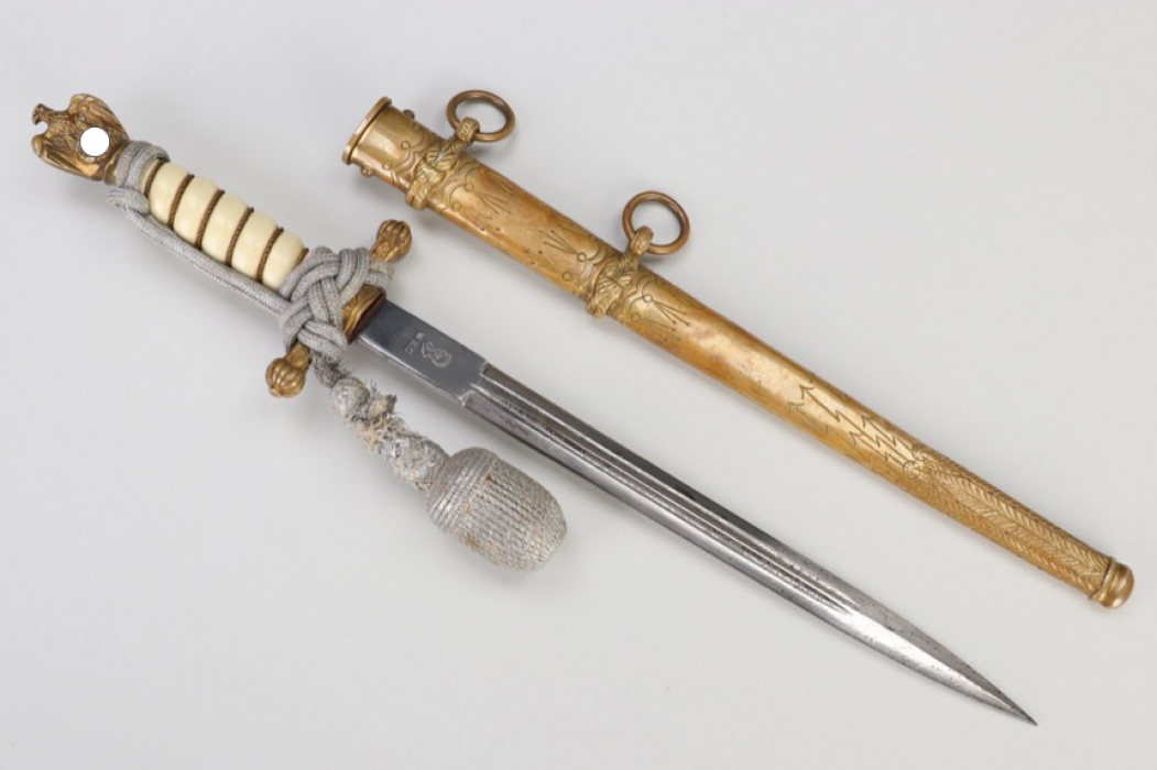 Kriegsmarine officer's dagger with portepee - WKC