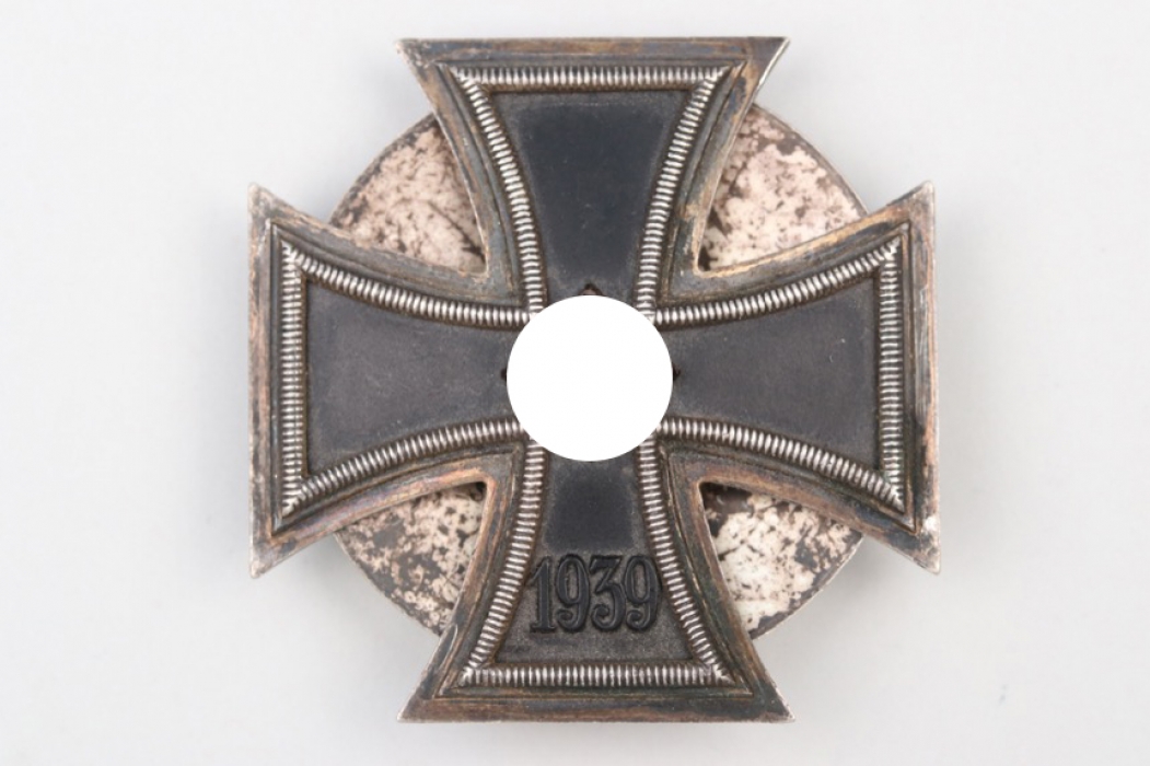 1939 Iron Cross 1st Class on screw-back "800" - Friedrich Sedlatzek