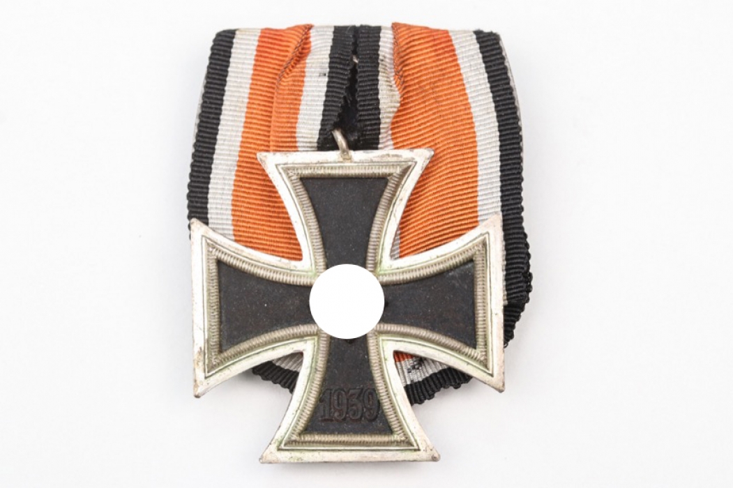 1939 Iron Cross 2nd Class on medal bar