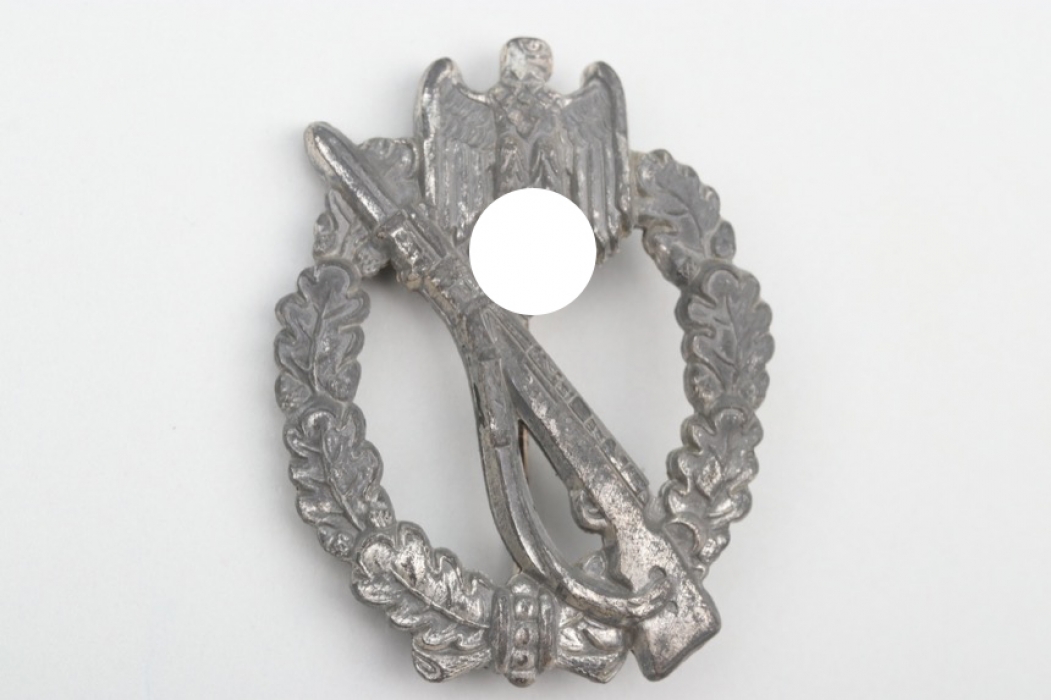 Infantry Assault Badge in silver