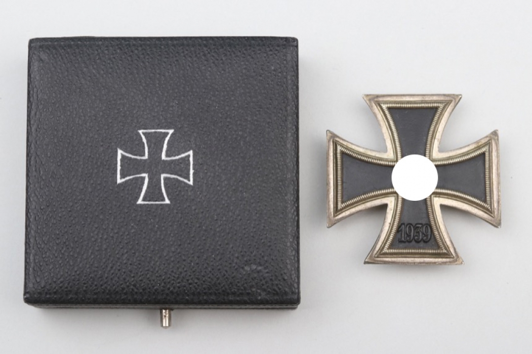 1939 Iron Cross 1st Class "Meybauer" with "Deumer" case