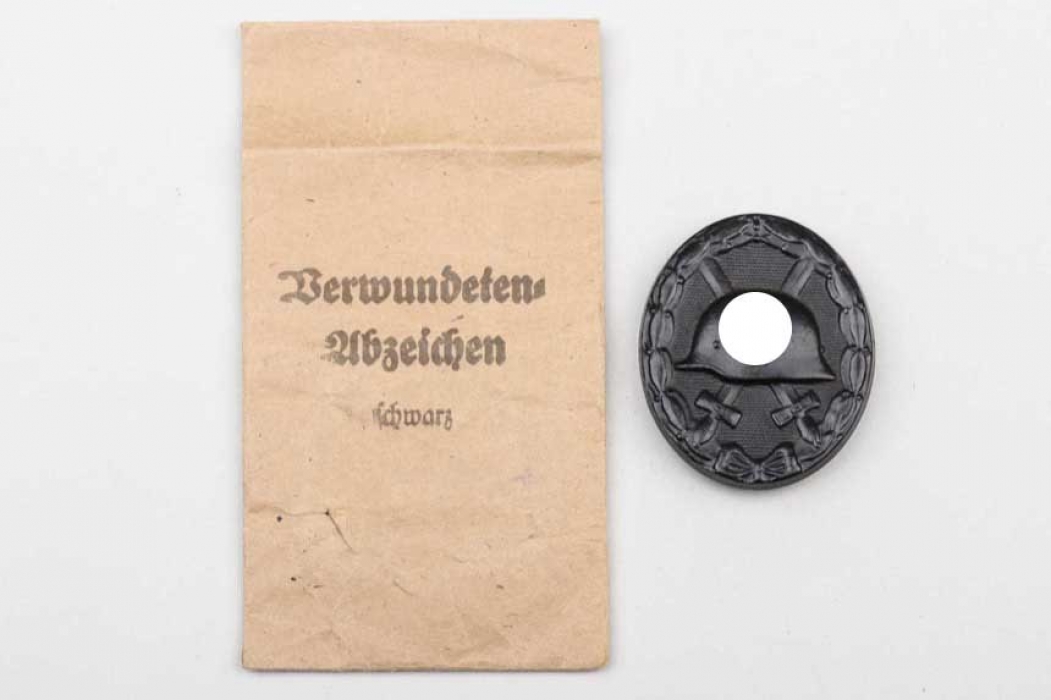 Wound Badge in black with bag - Schanes