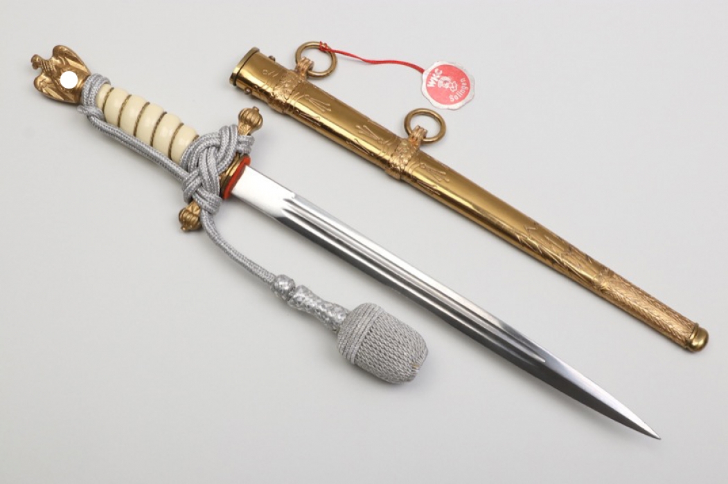 Kriegsmarine officer's dagger with maker's tag & portepee - WKC