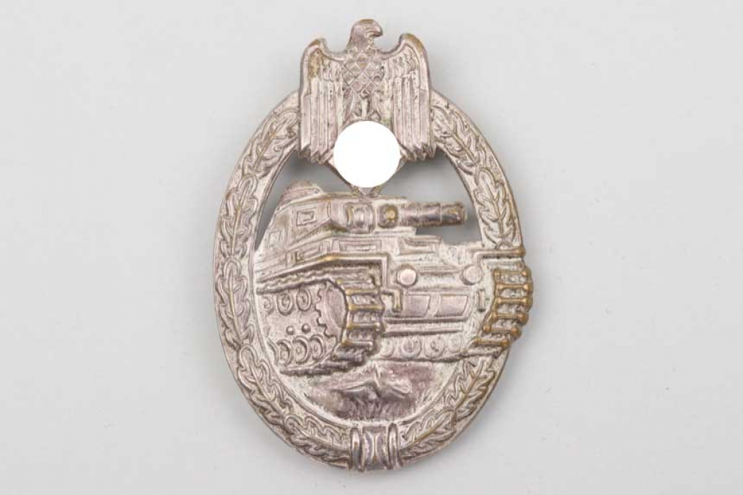 Tank Assault Badge in silver - tombak