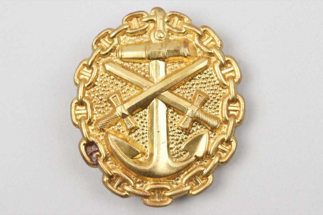 WWI Naval Wound Badge in gold - mint