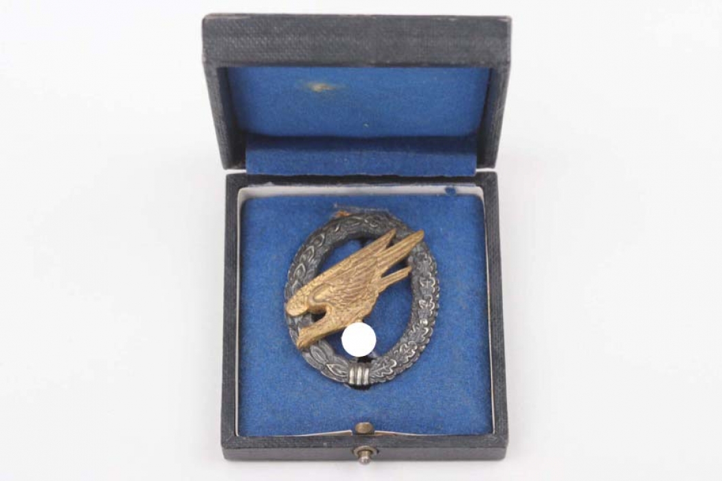 Luftwaffe Paratrooper Badge in case - Deumer